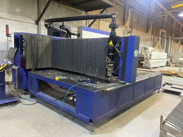 Máquina Laser 1000 wats PLN 1000