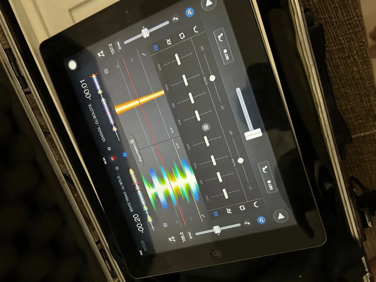APPLE IPAD 4 (DJAY 2 E BEATMAKER INSTALADOS)