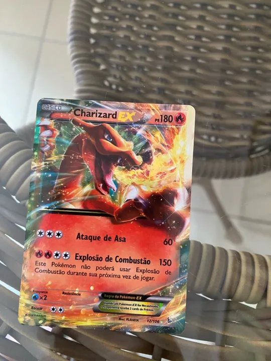 Vendo Cartas e Moedas de Pokémon, contendo 2 EX