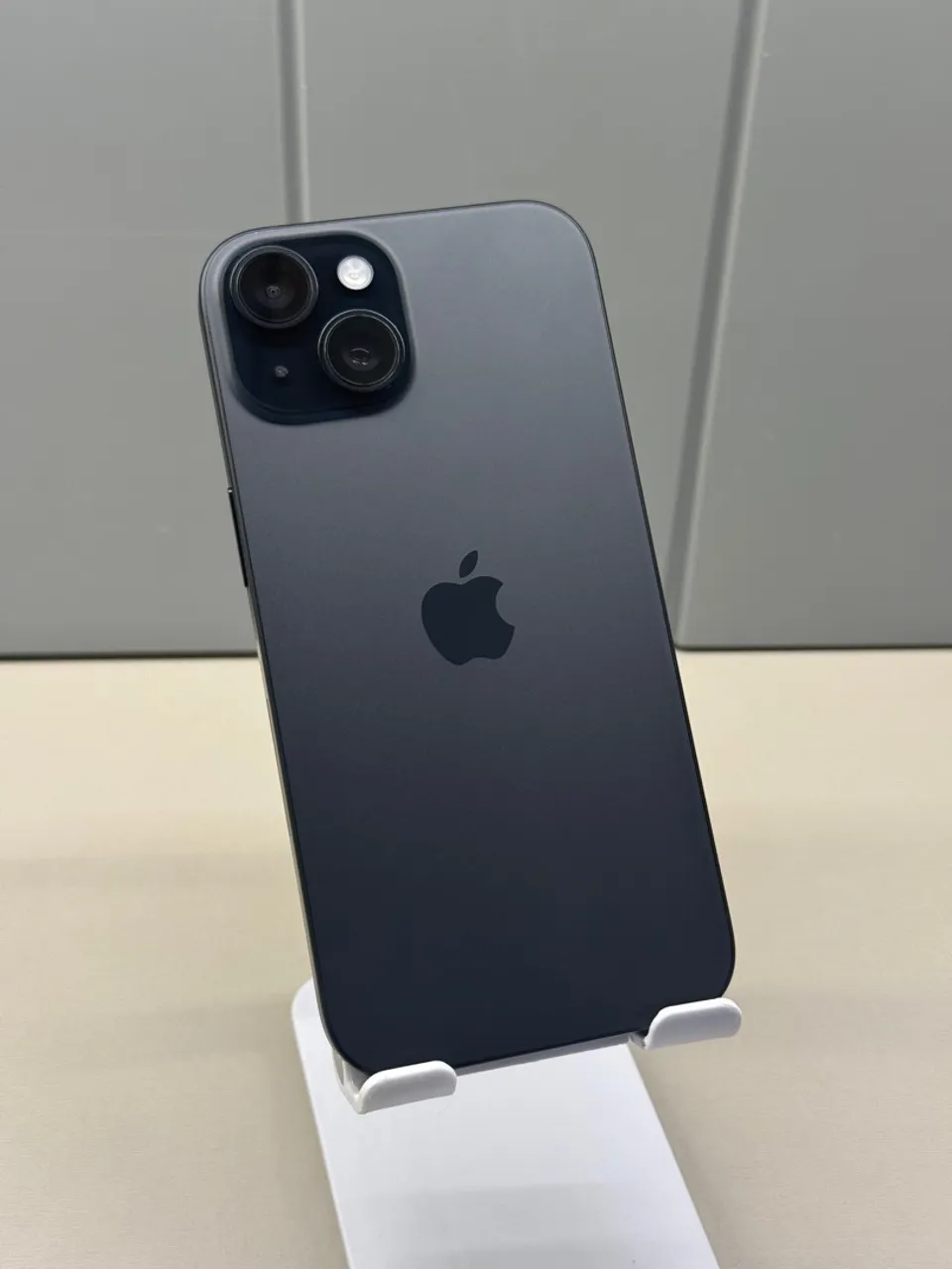 iPhone 15 256gb Semi Novo - Loja Física