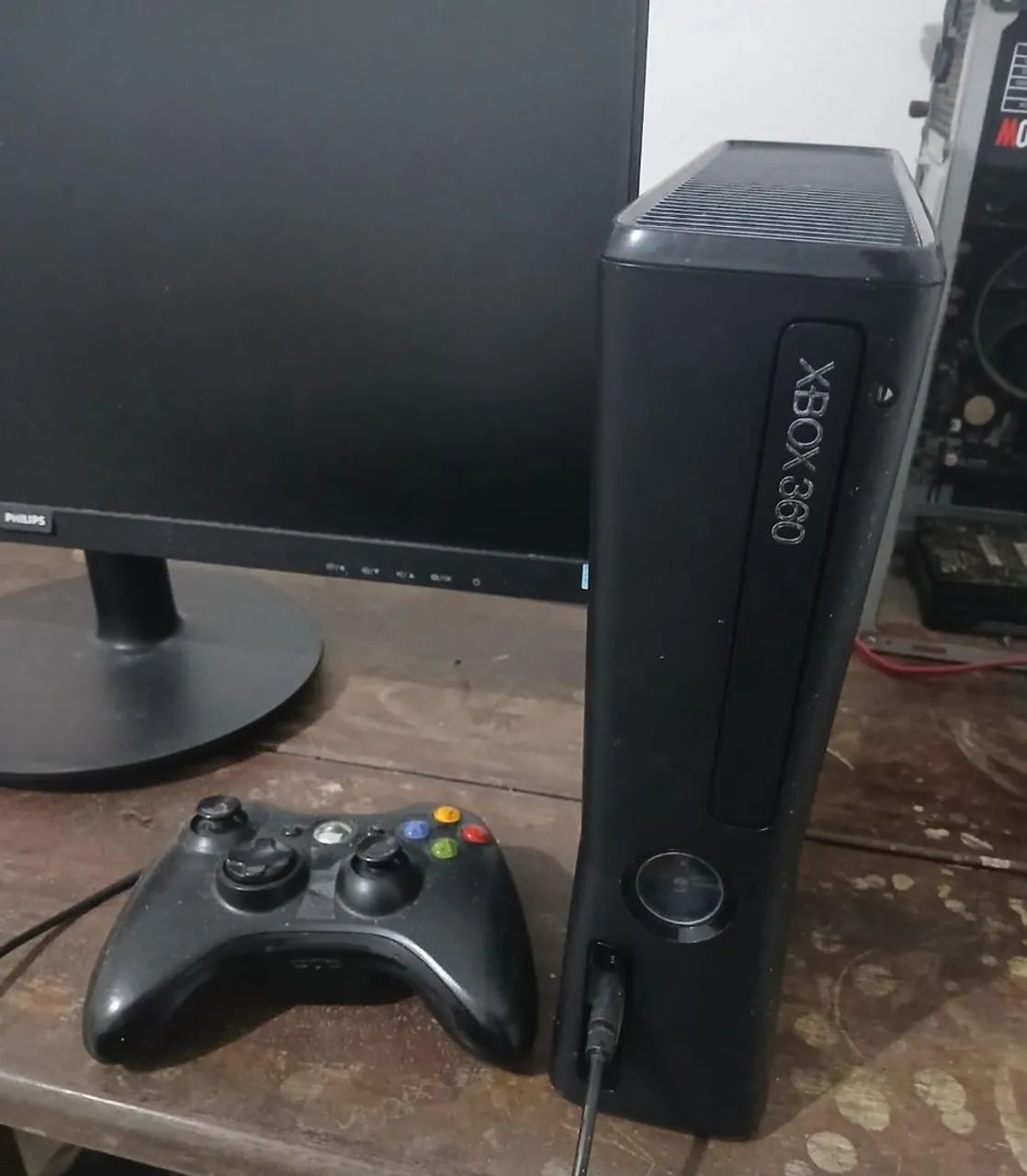 Xbox 360 destravado com hd e um controle