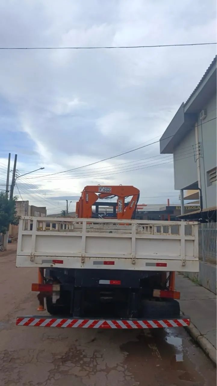 Caminhão Munck Mercedes-Benz - Foto 6