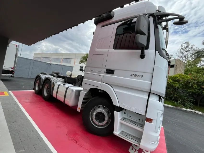 Mercedes-Benz Actros 2651 6x4. - Foto 8