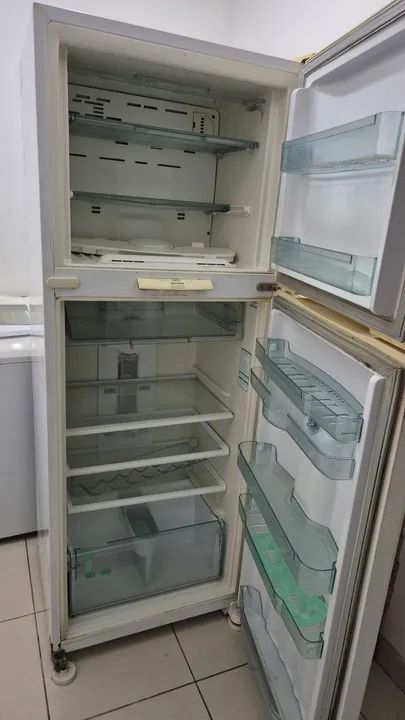 Geladeira Consul CRM4SABANA 165W 100g - Foto 2