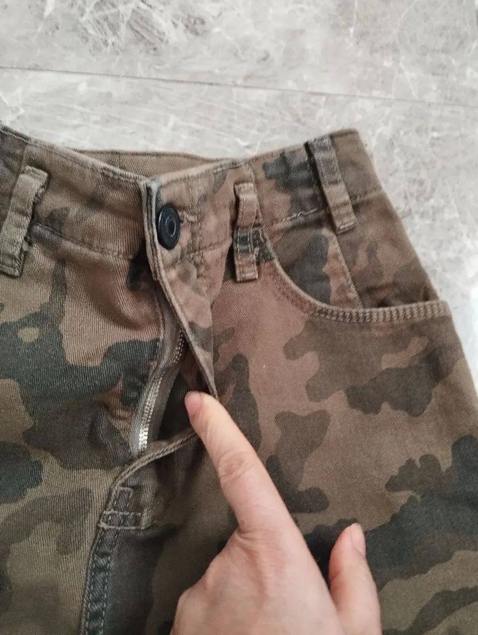 Calça Camuflada Estilo Cargo PP  - Foto 3