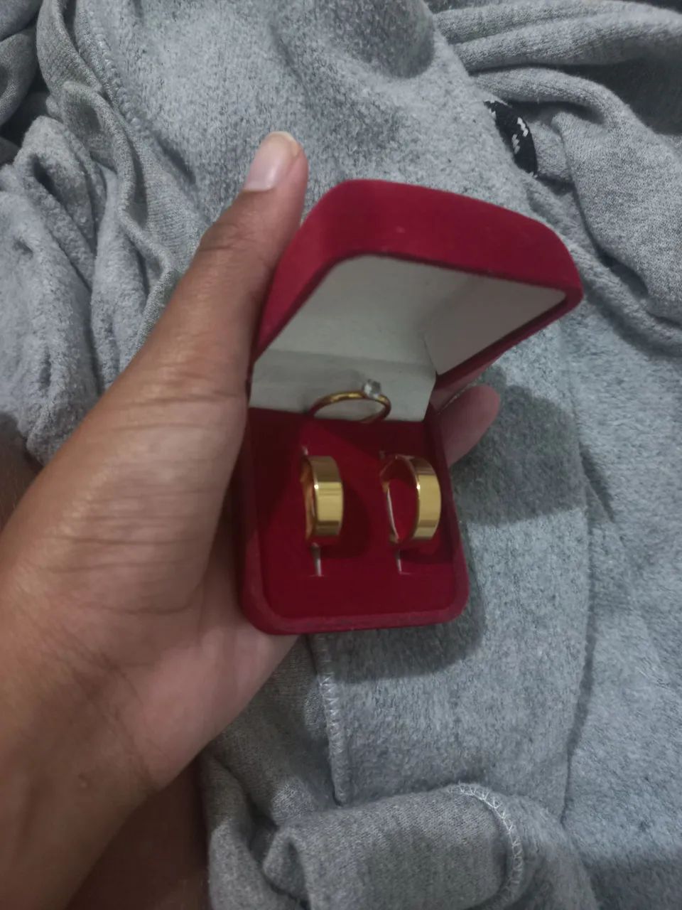 Anel de noivado e alianças - Foto 3