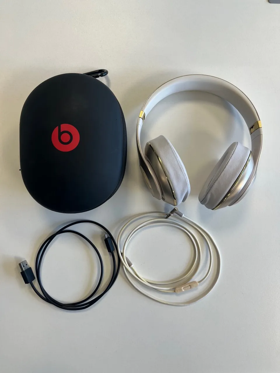 Fone de Ouvido Beats Studio 2 Bluetooth e Cabo