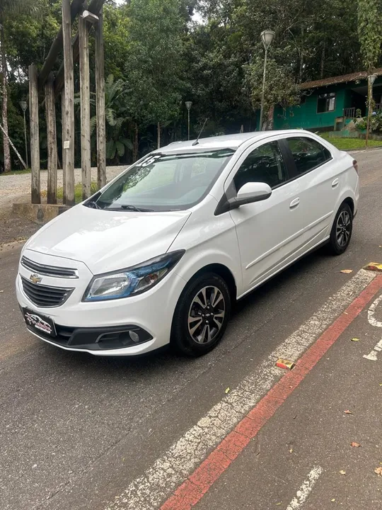 Prisma 2015 Ltz Completo