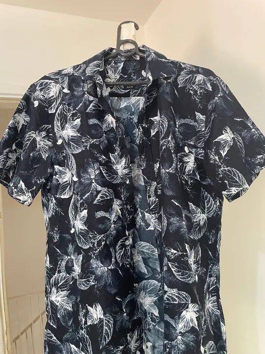 Camisa Manga Curta estilo Hawai e Praia Florida Azul e Branco