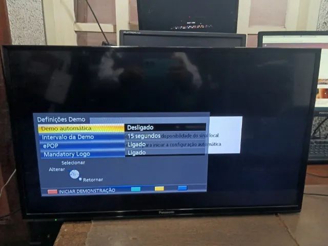Torro tv Panasonic led 32 polegadas modelo TC-32400B para parede sem controle por 350 - Foto 3