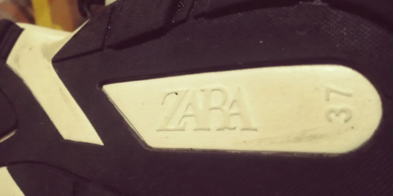 Tênis Zara 37 semi novo !Usado 3 x!