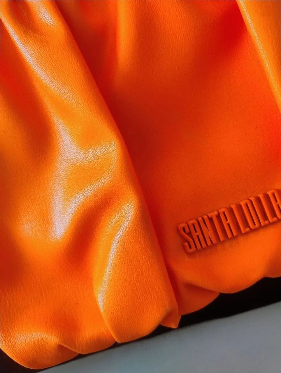 Bolsa Santa Lolla laranja neon  - Foto 2