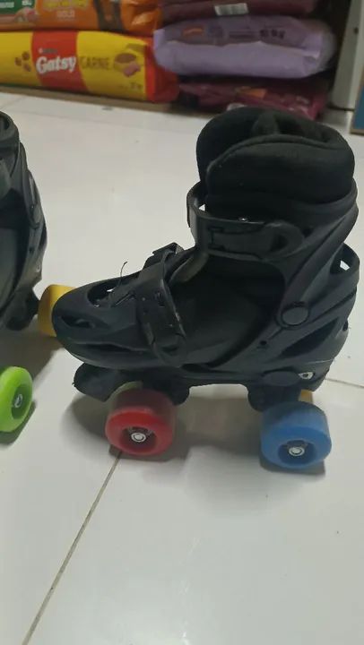 Patins com Rodas Coloridas  - Foto 2