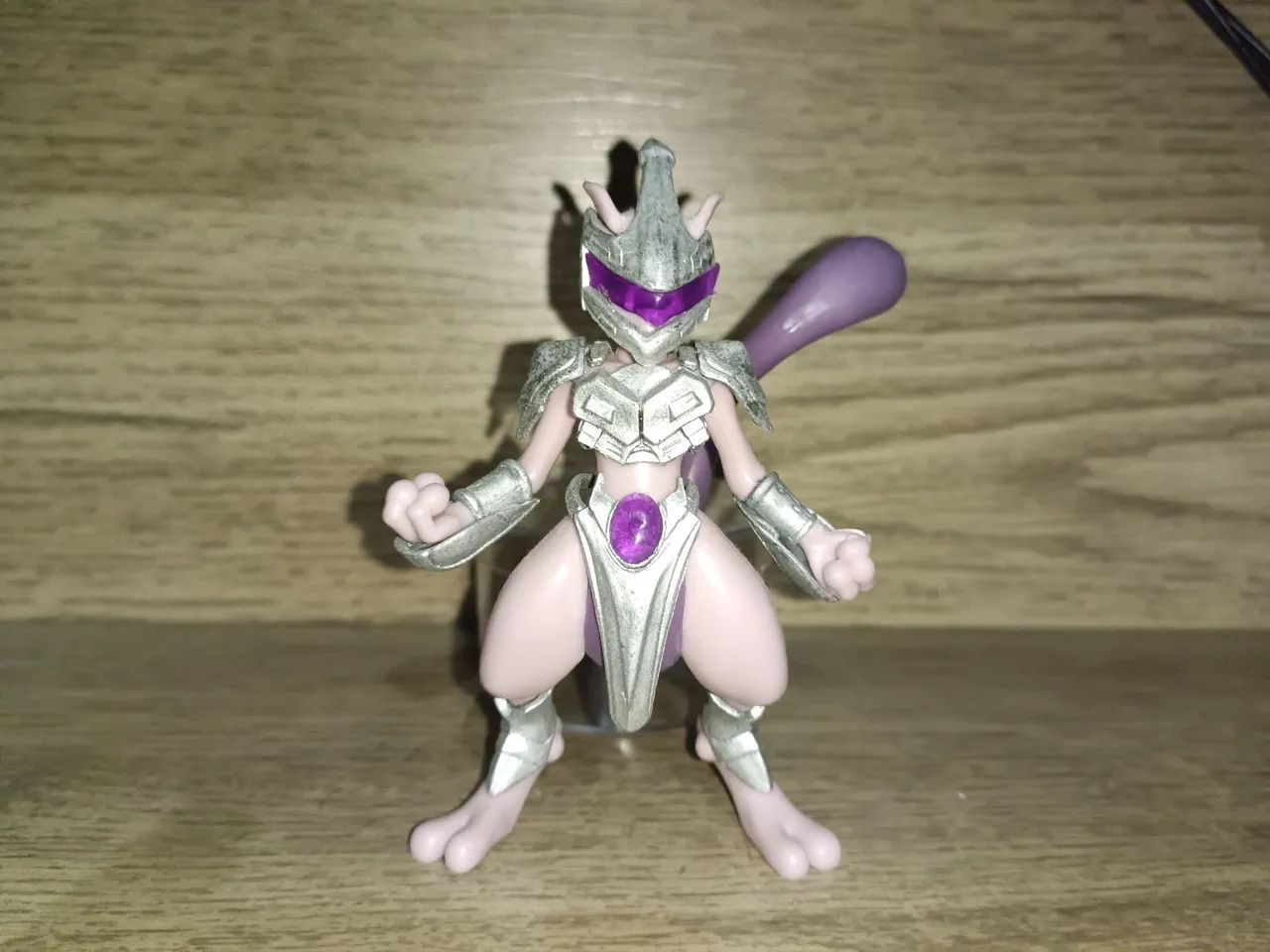 Action Figure Mewtwo Armored - Colecionável