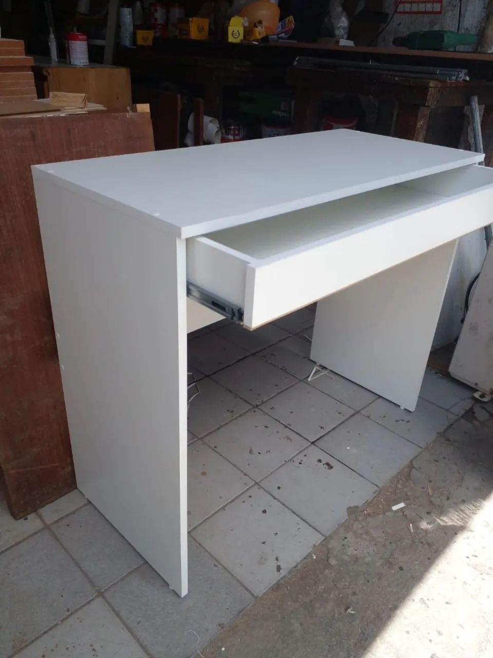 Mesa de Escritório Branca Simples - Foto 3