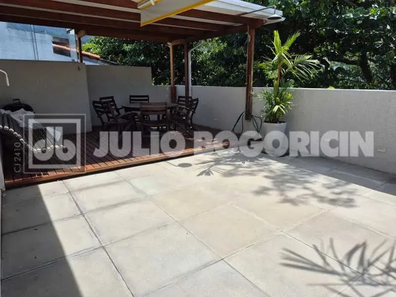 Leblon, Cobertura linear, 3 quartos, terraço e vaga