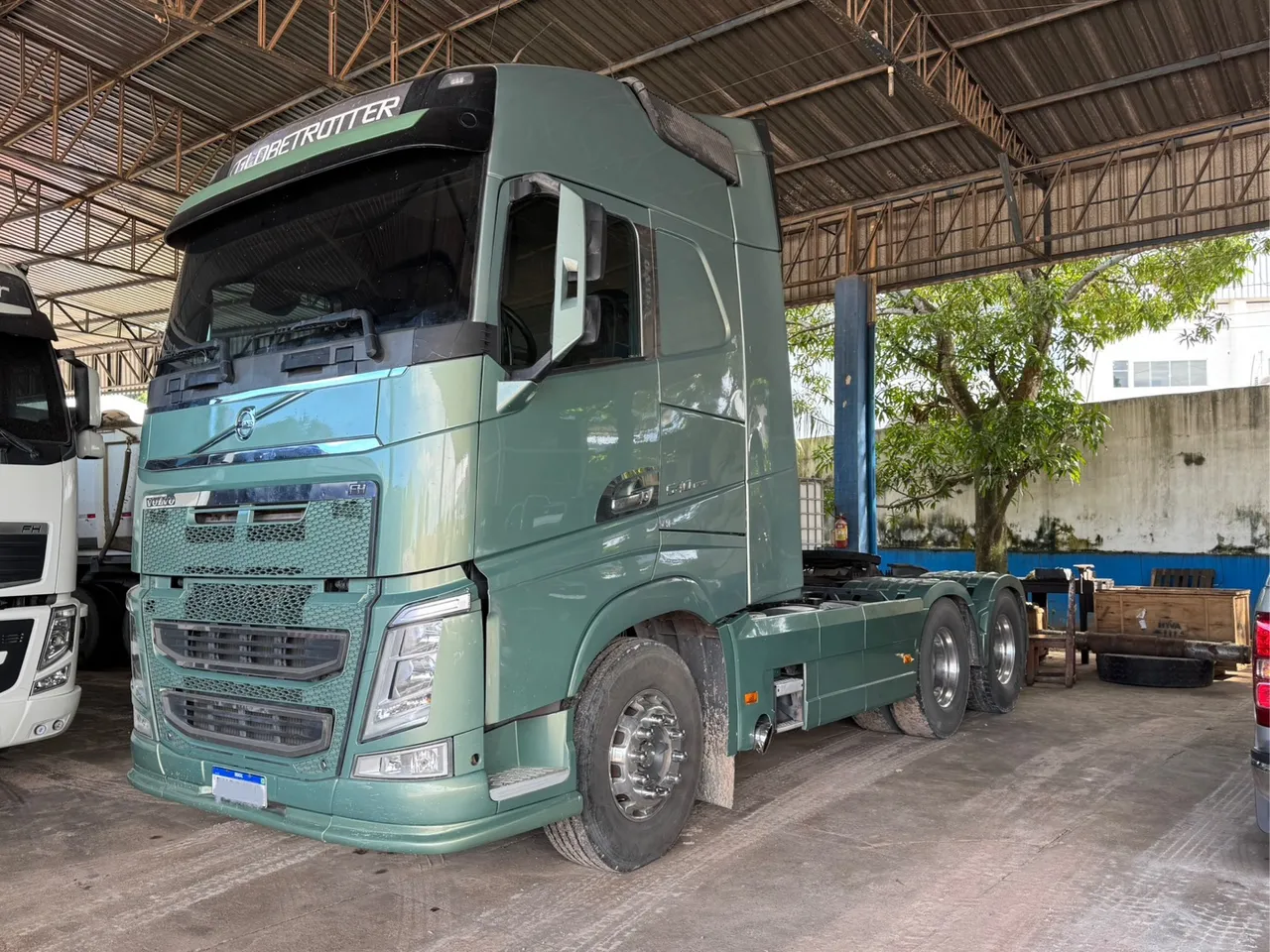 Caminhão Volvo FH 540 I-Shift 14/15