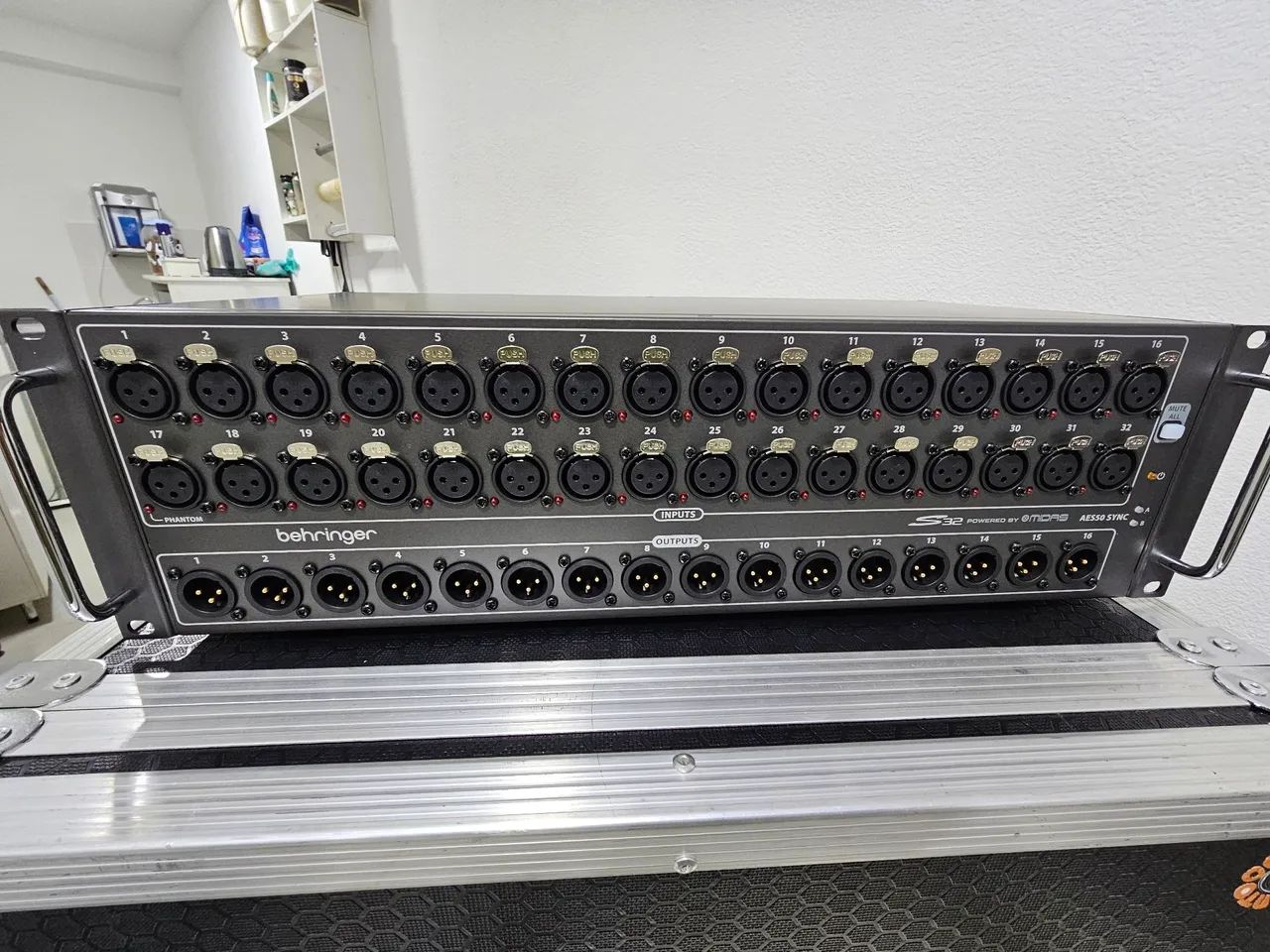 Behringer S32 - Interface de Áudio 32 Canais - Foto 4