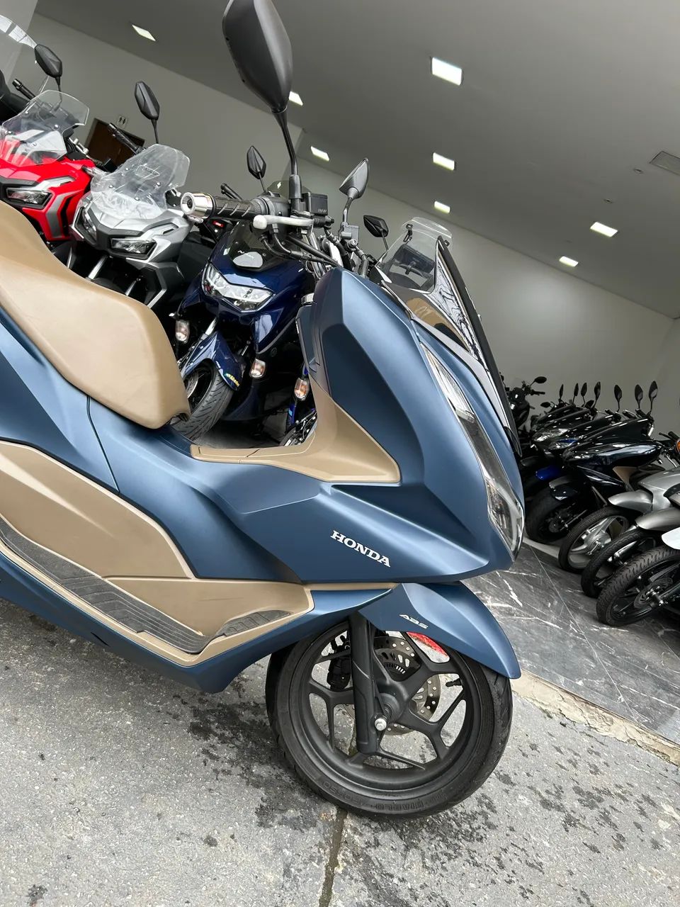 Honda Pcx 160 Dlx Ano 2023 - Foto 11