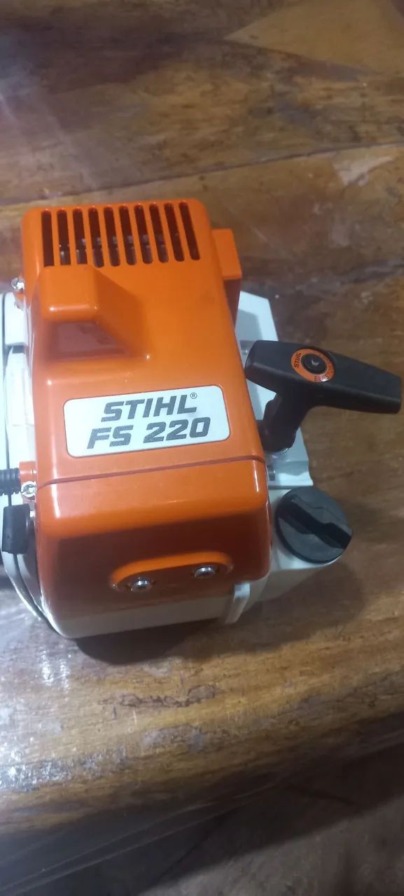 Roçadeira Stihl FS 220 Nova nunca Foi Usada  - Foto 2