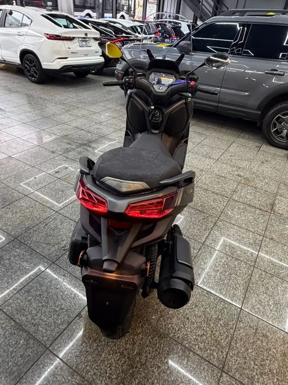 Yamaha XMAX 300 CONNECTED  - Foto 4