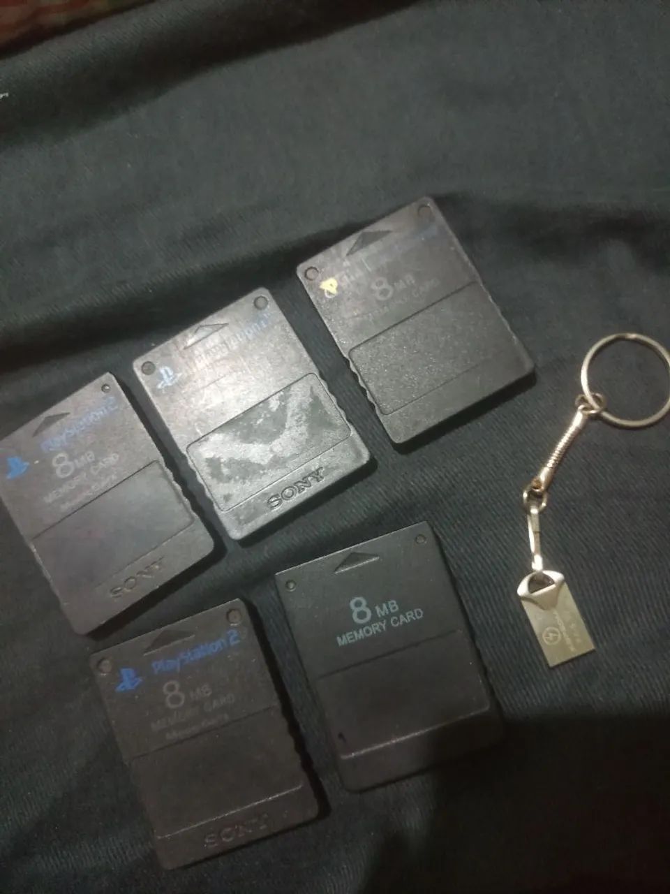 Pendrive 32 gb + 5 memory card 8 mb