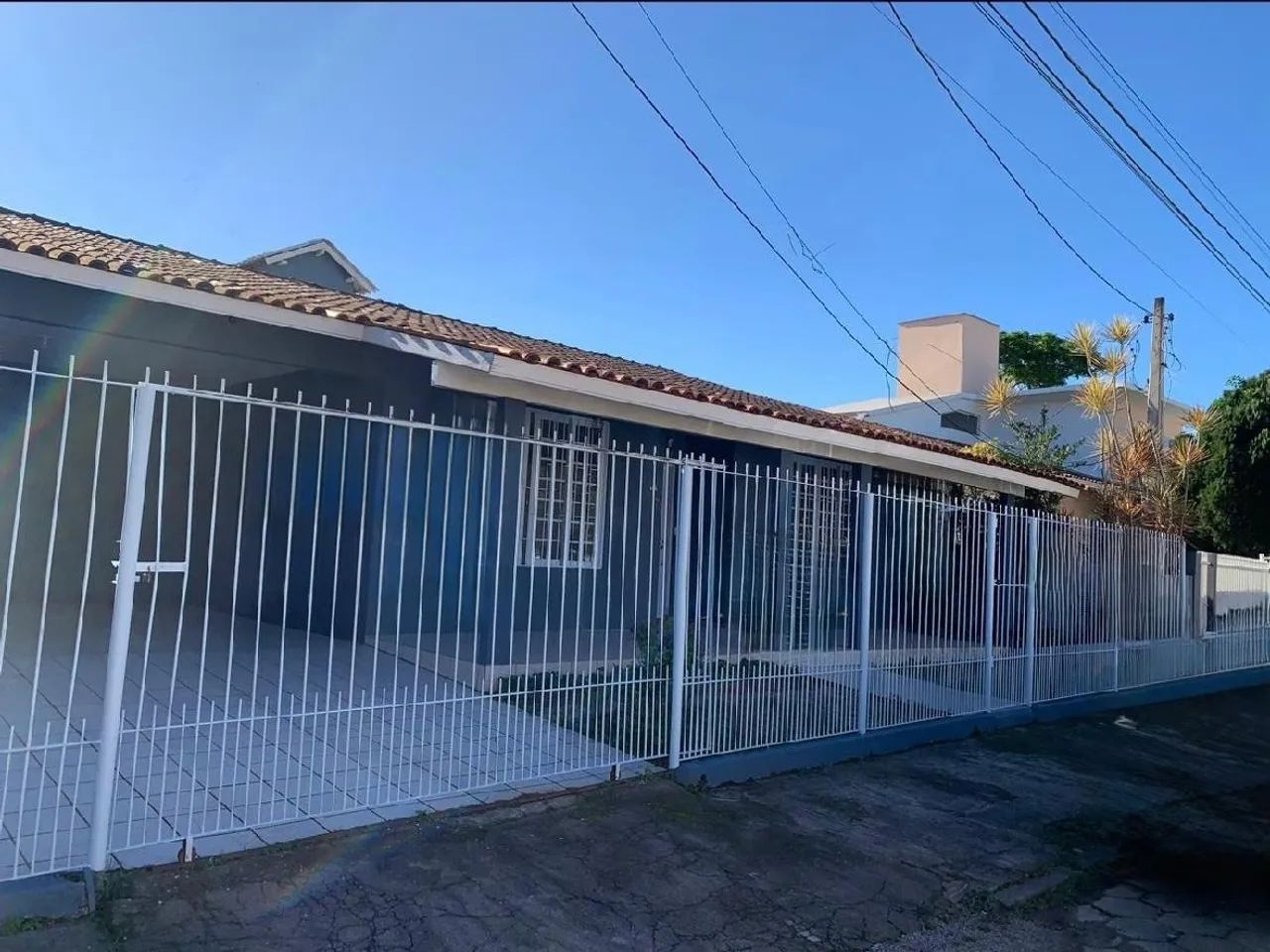 Casa com 4 quartos no bairro Santa Mônica