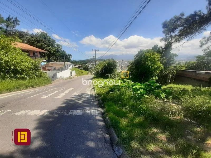 Terreno á venda no bairro Forquilhas São José/SC