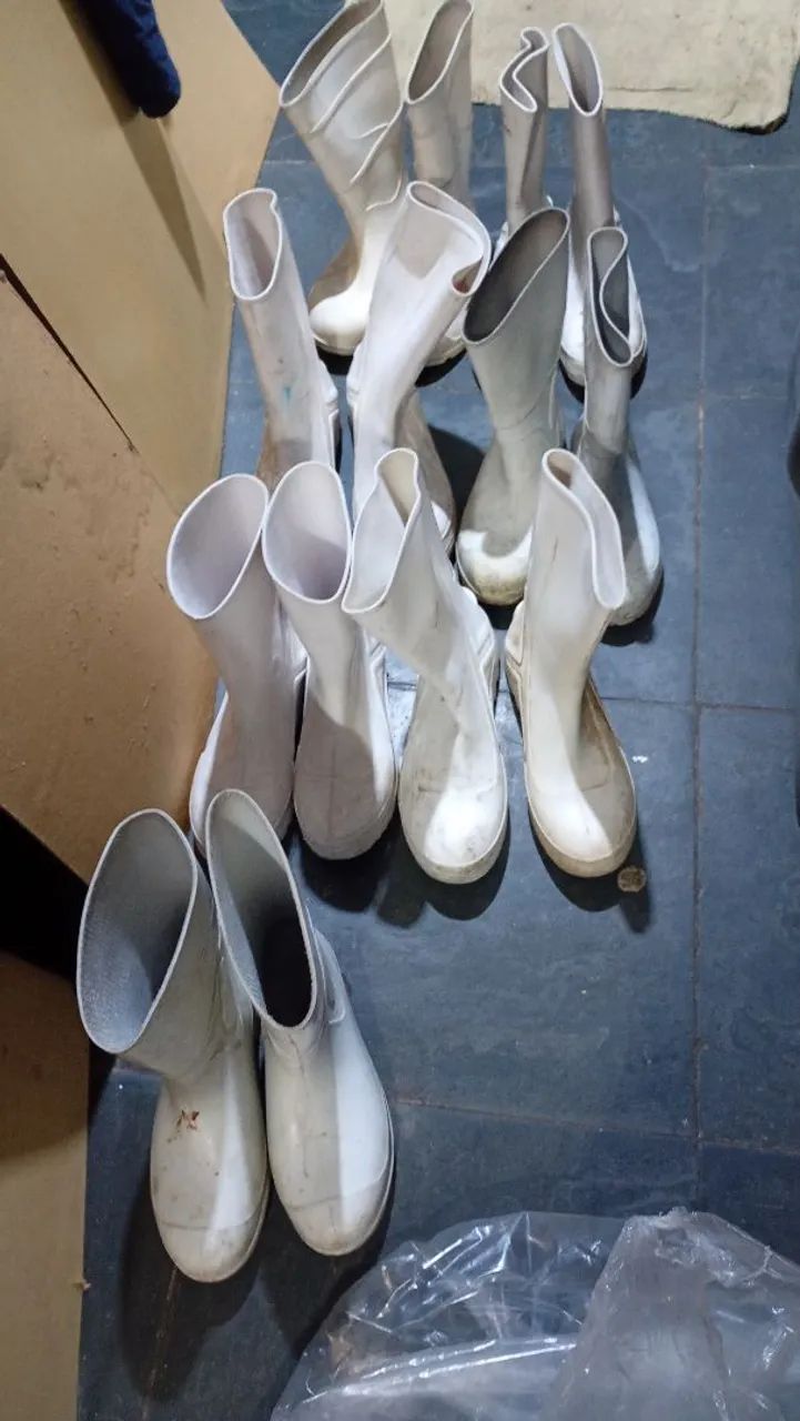Botas brancas vários números 
