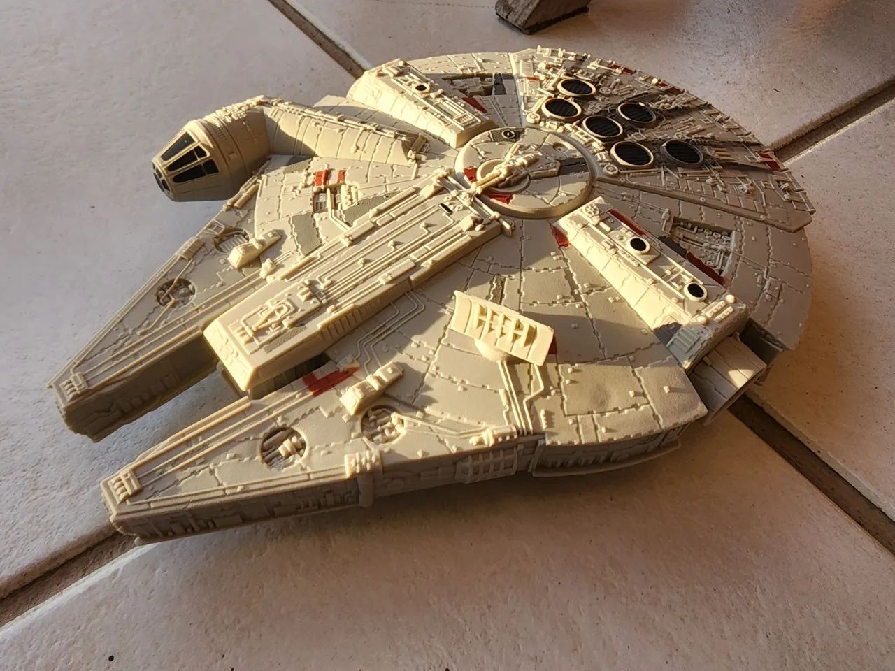 Nave Star Wars Millennium Falcon - Hasbro