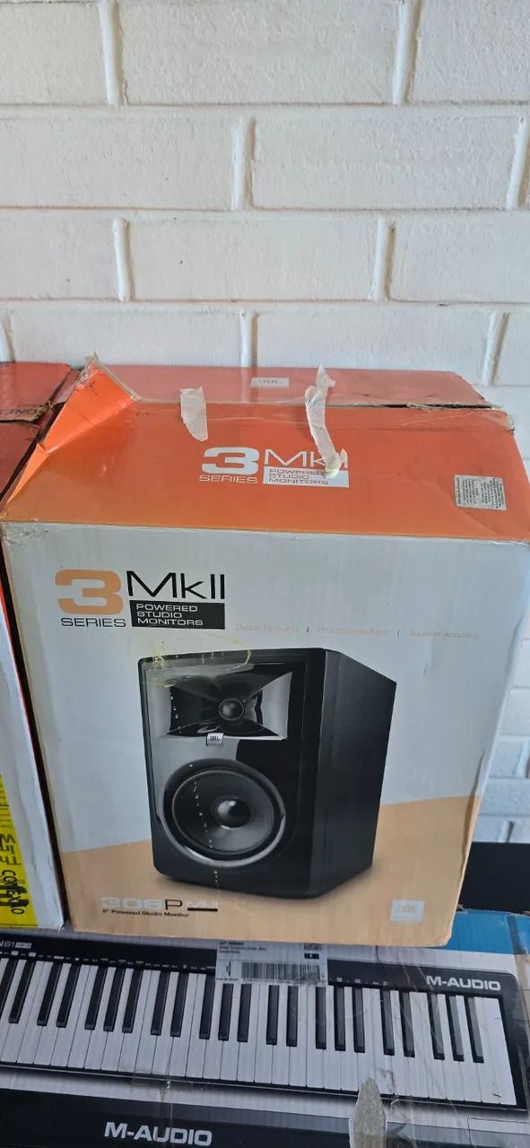 Jbl 3 mkii 305 monitores de audio  - Foto 2