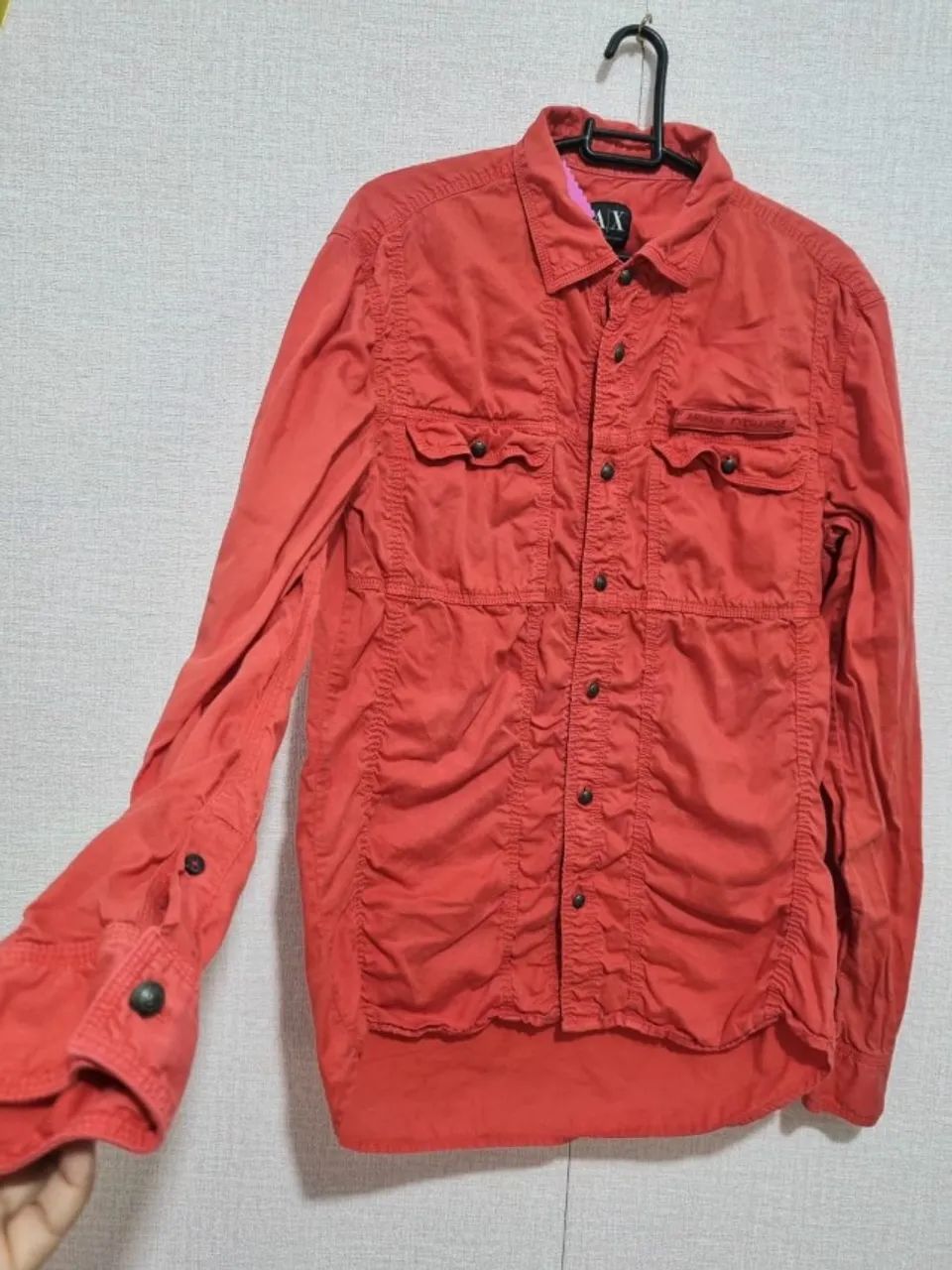 Camisa manga longa drapeada Armani Exchange vermelha