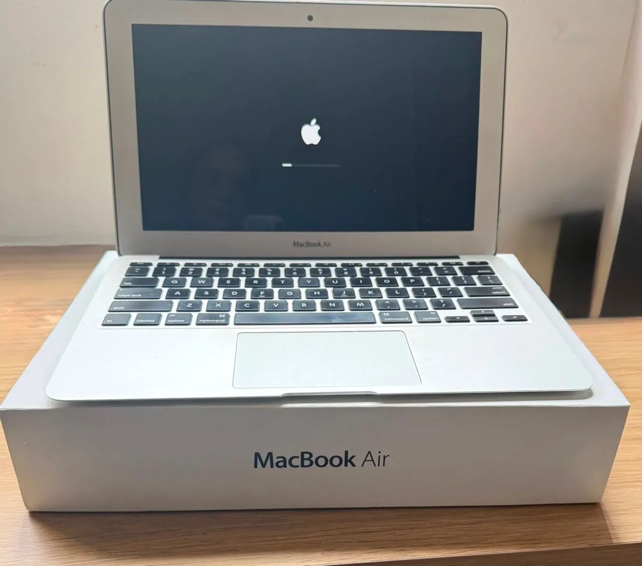 MACBOOK AIR 11