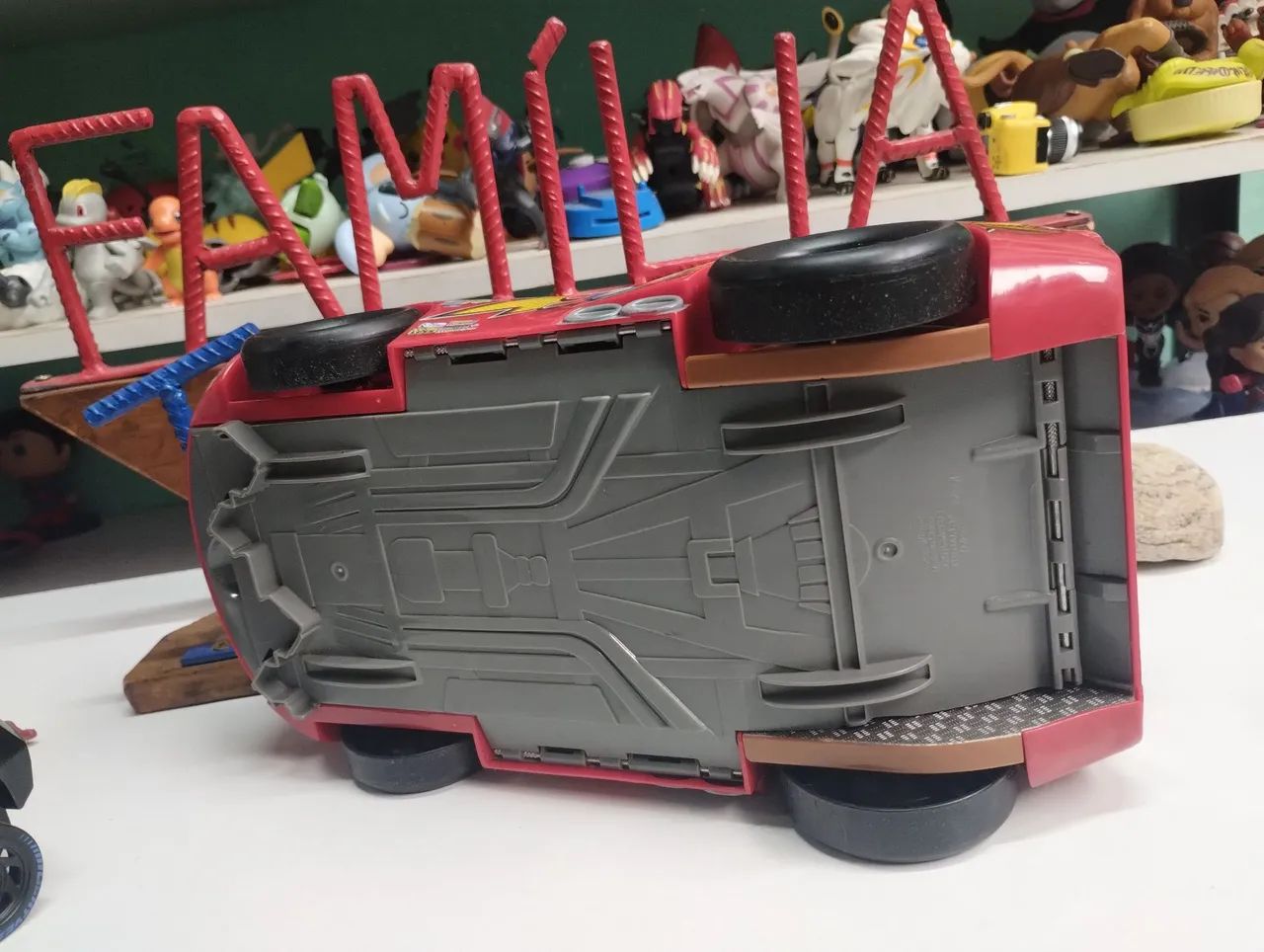 Carro relâmpago  vira pista - Foto 3