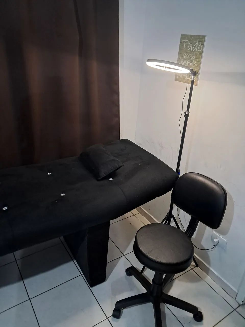 Estou vendendo esta maca e righ light