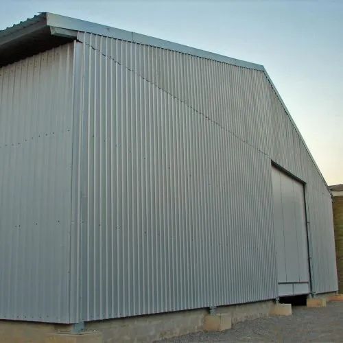 Galpão fechado completo com isolamento térmico 