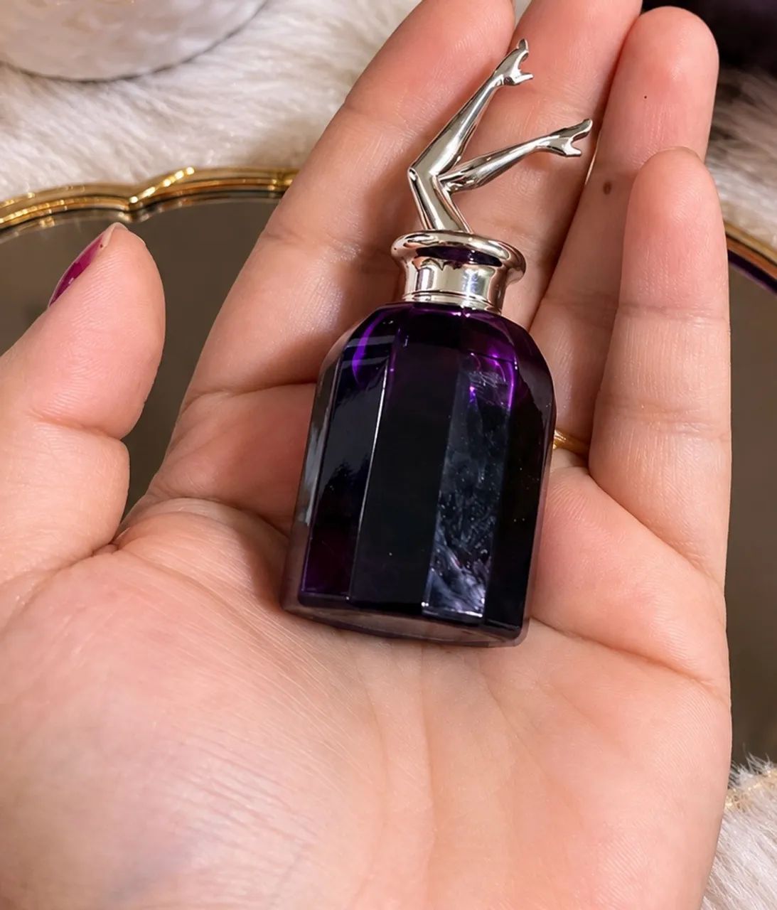 Perfume Scandal Intense Roxo - Frasco Elegante