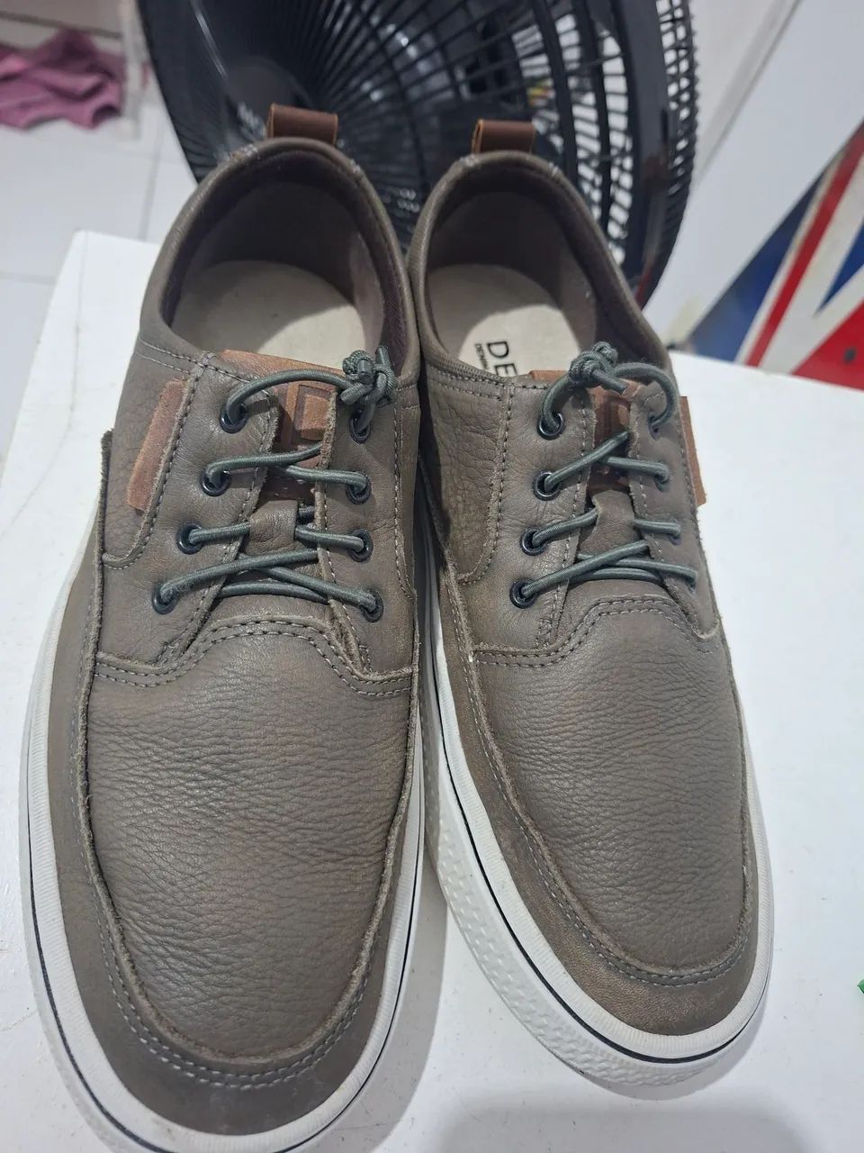 Tenis democrata  - Foto 3