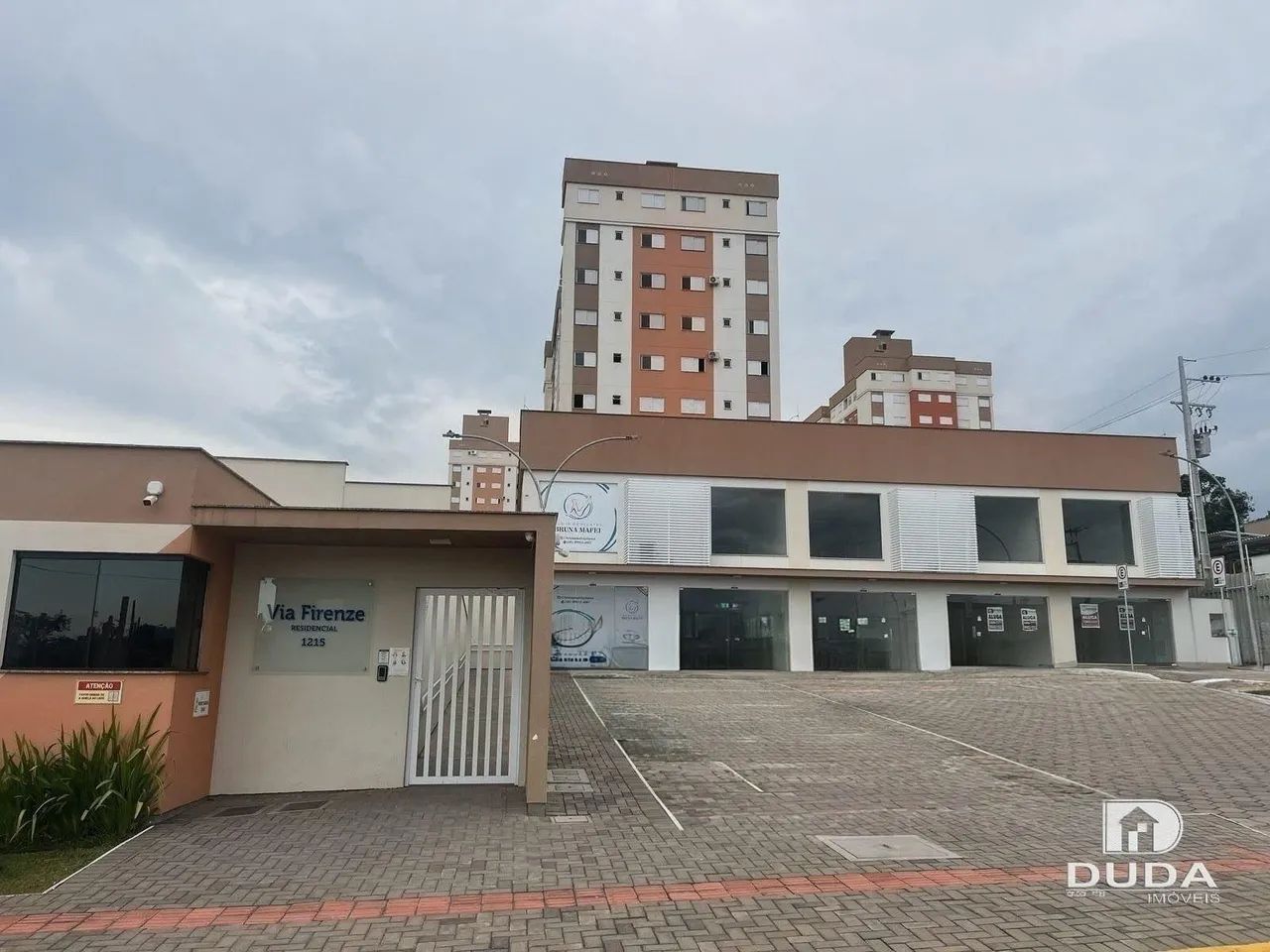Apartamento semi-mobiliado para locação