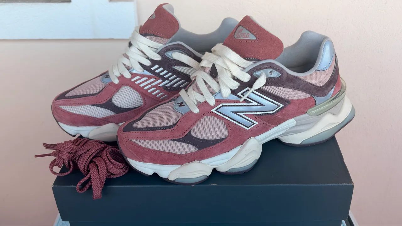 New Balance 9060 - Cherry
