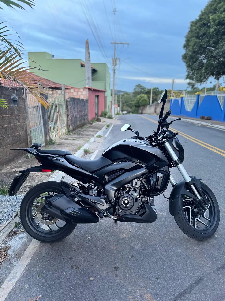 BAJAJ DOMINAR 400 2025 - Foto 3