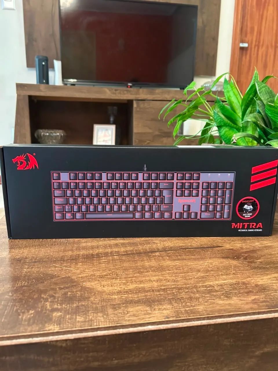 Teclado Redragon Mitra Switch marrom preto 