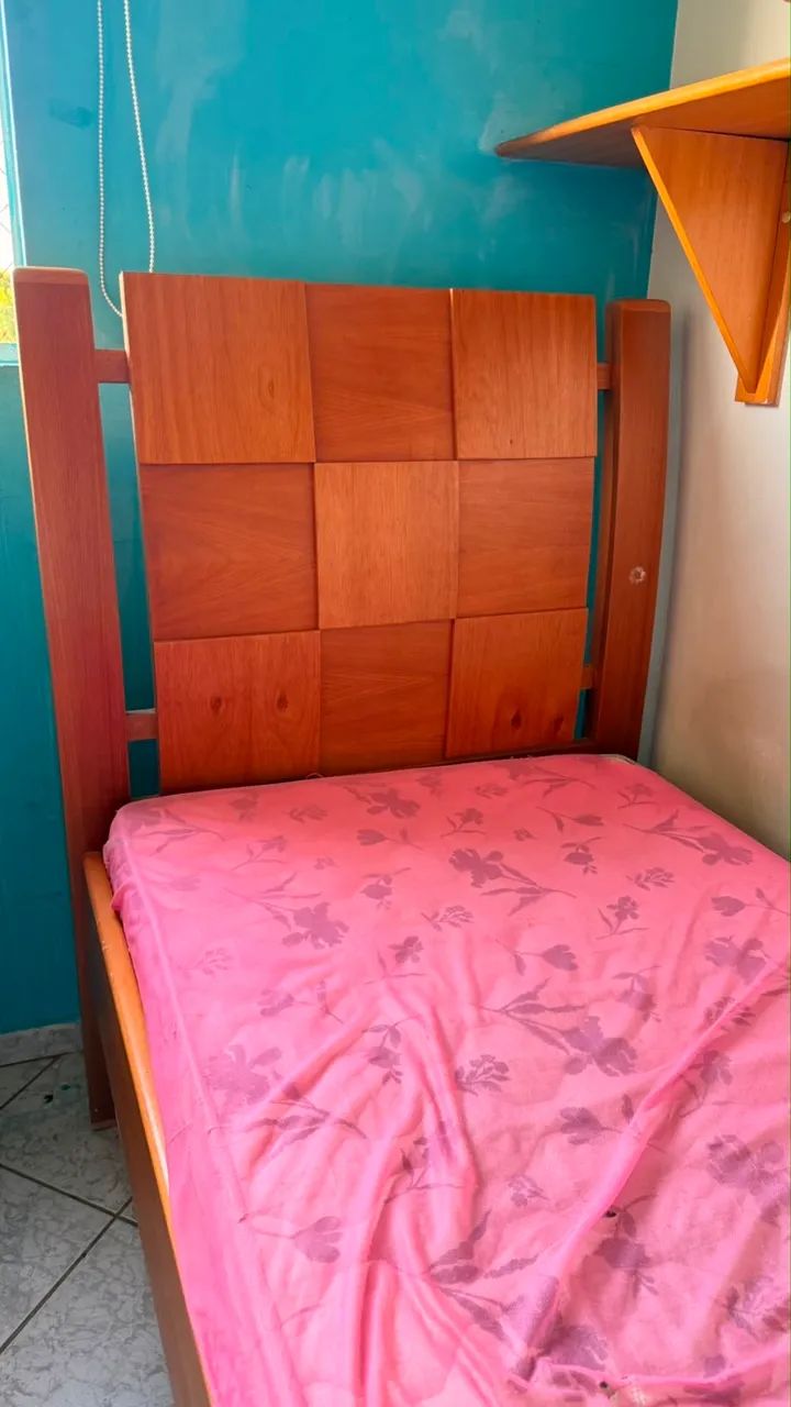 Cama de solteiro de madeira já com colchão - Foto 3