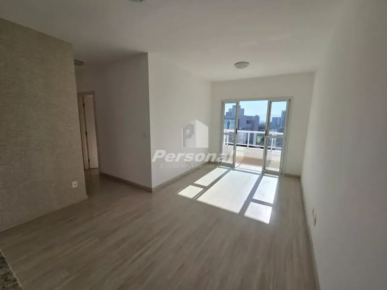 RT - Aluguel de apartamento com 2 quartos sendo 1 suíte no Centro, Taubaté