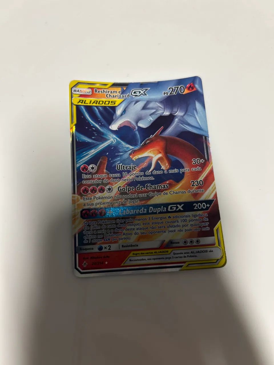 Carta de Pokémon Reshiram e charizard GX, 20/214