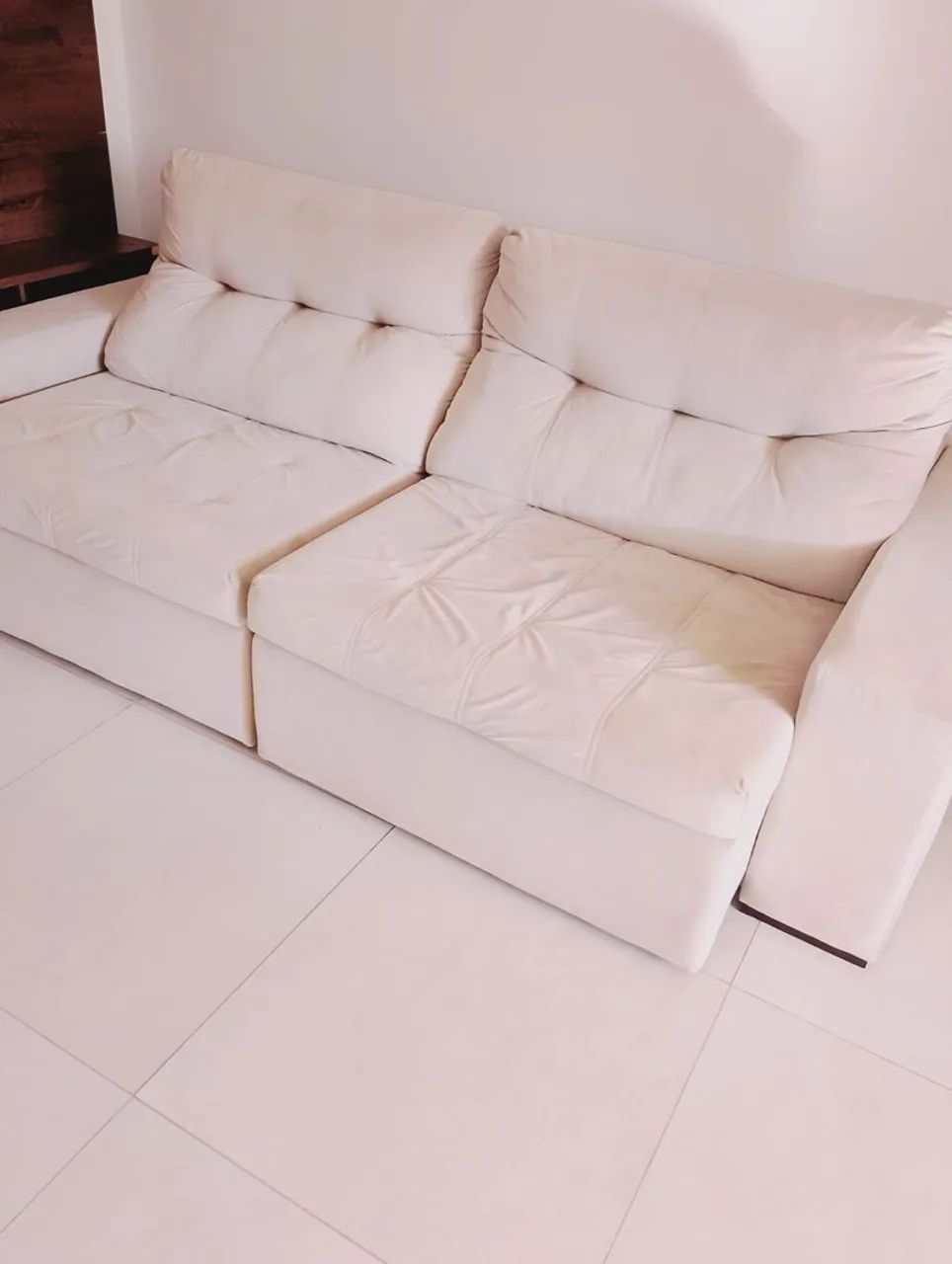 Sofá reclinável e retrátil cor off white, da móveis casa verde - Foto 3