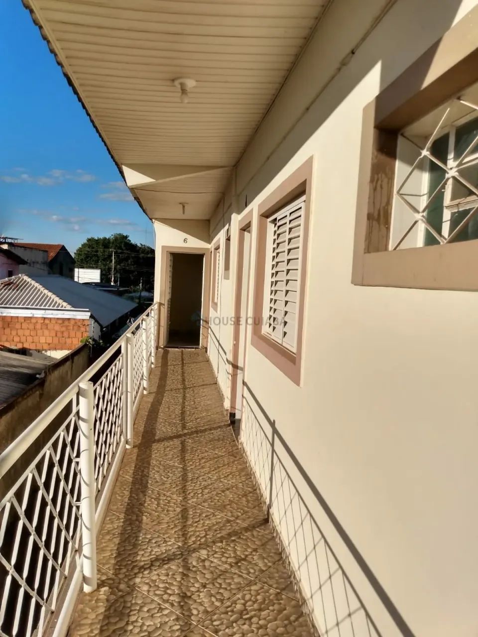 Conjunto de Kitnets Próximo a Univag - Foto 2