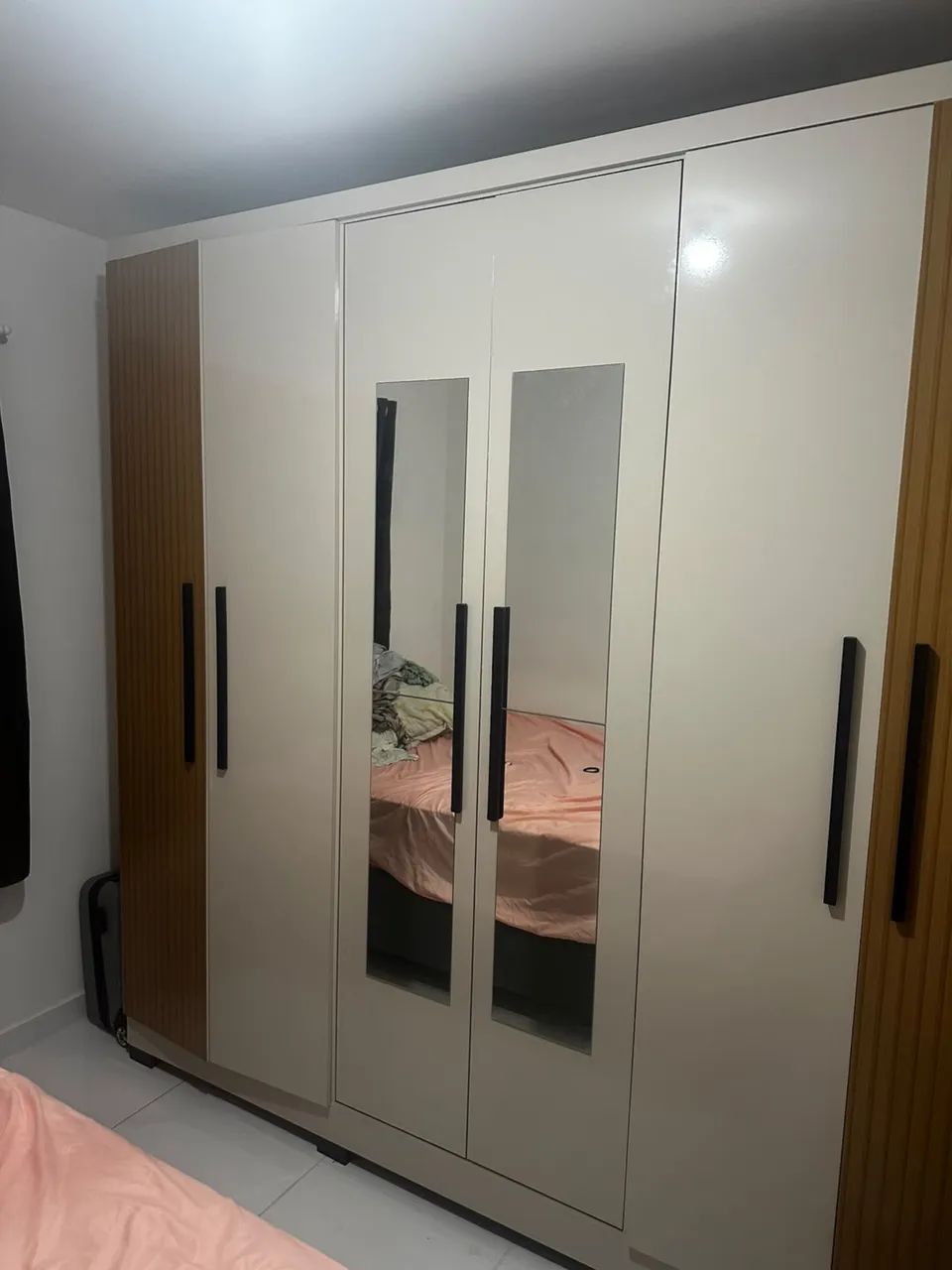 Guarda-roupa 6 portas novo - Foto 3
