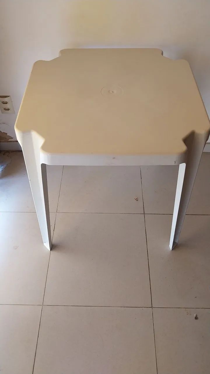 Cadeiras e Mesas plásticas! - Foto 2