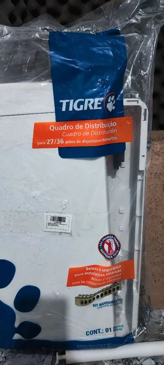 Material elétrico a venda